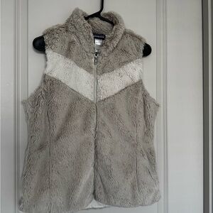 Patagonia Women's Vest - creme and White